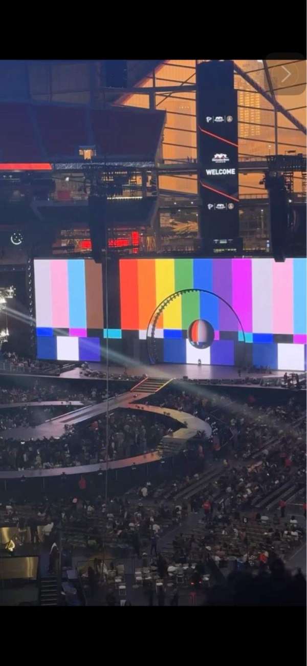 Mercedes-Benz Stadium, section: 219, row: 3