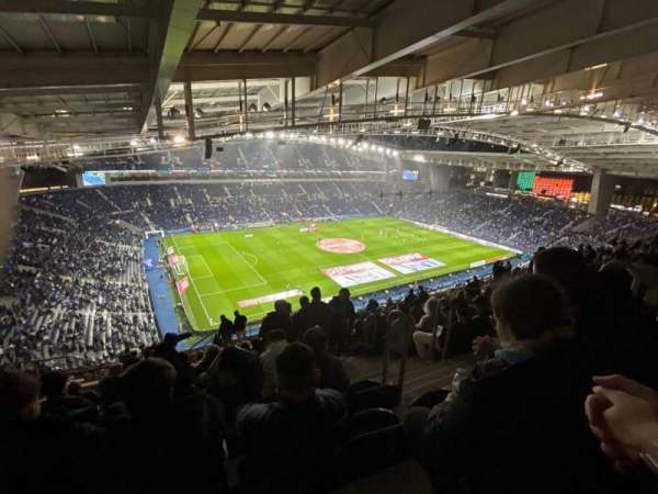 Estádio do Dragão, section: 42, row: 22, seat: 4
