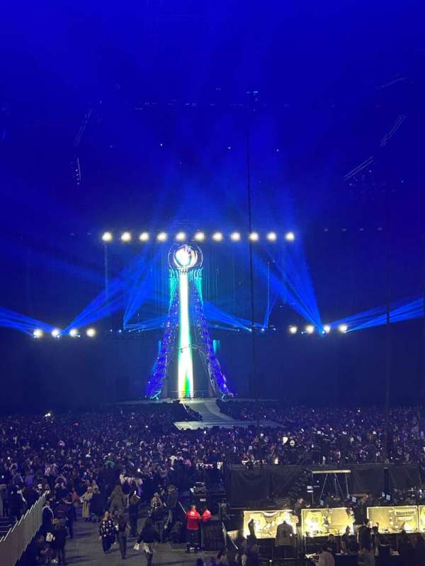 Paris La Défense Arena, section: 109, row: 24, seat: 9