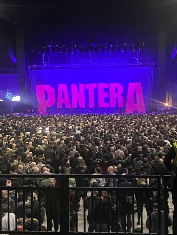 OVO Arena, Wembley, section: E2, row: C, seat: 33