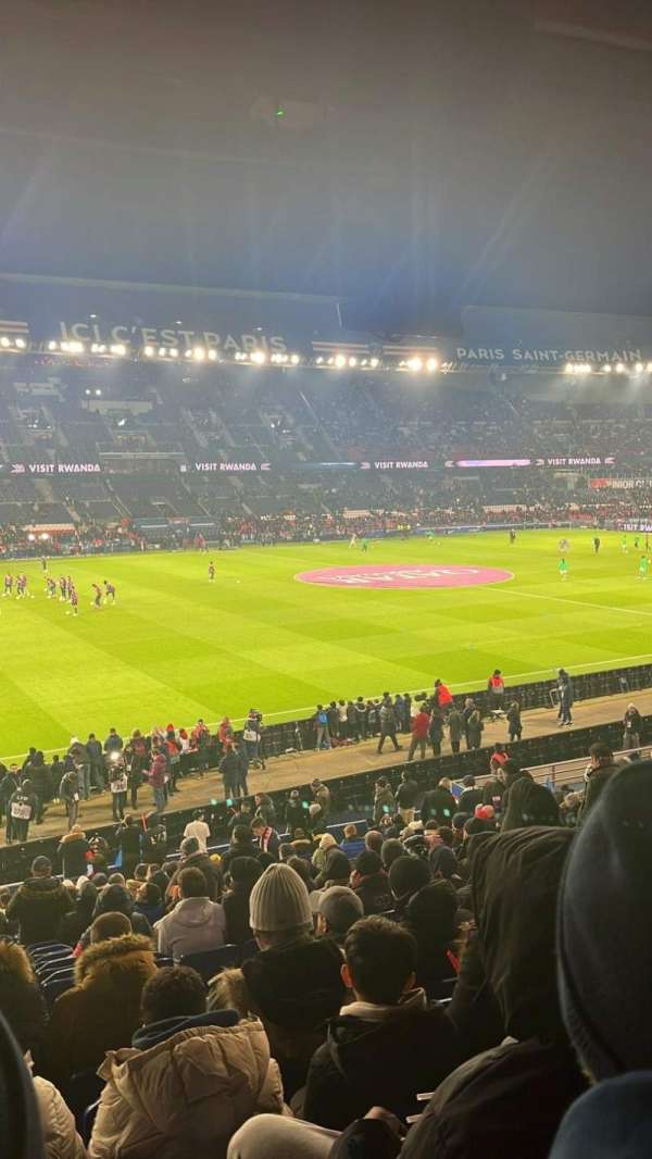 Parc des princes, section: 104, row: 20, seat: 52