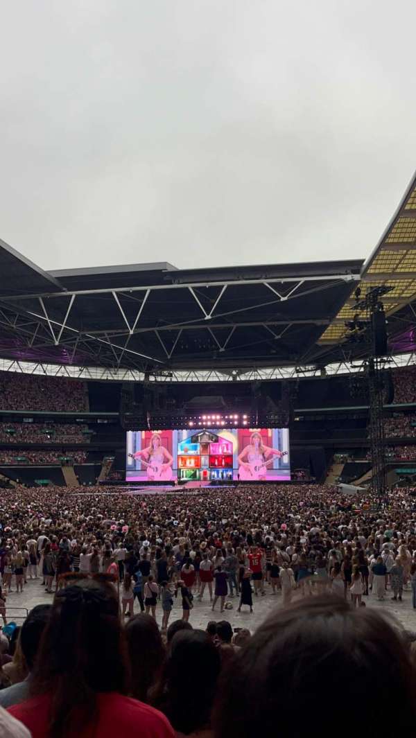 Wembley Stadium, section: 110, row: 18, seat: 220