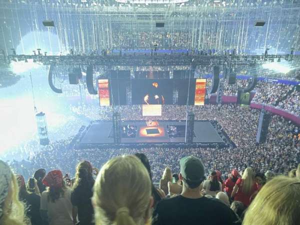 Qudos Bank Arena, section: 81, row: I, seat: 671