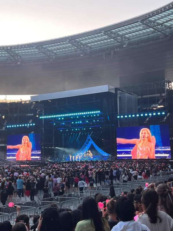 Stade de France, section: D5, row: 09, seat: 36