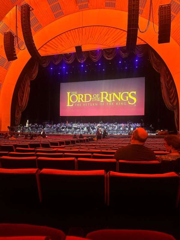 Radio City Music Hall, section: Orchestra 3, row: ww, seat: 310