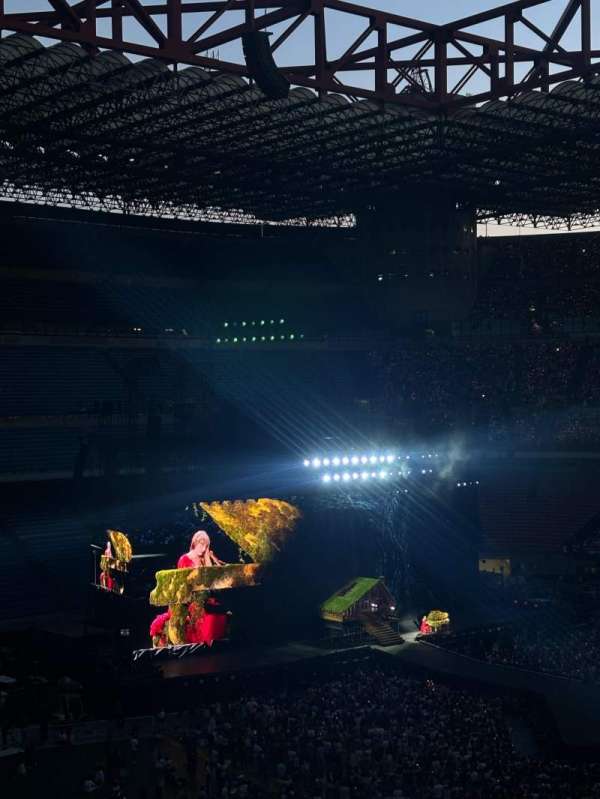 san siro, section: 262, row: 1, seat: 11