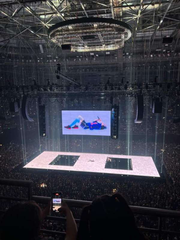 Qudos Bank Arena, section: 82, row: B, seat: 688