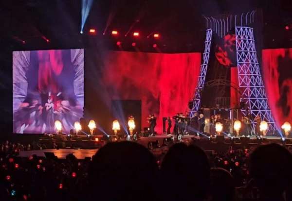 Uber Arena, section: 205, row: 6, seat: 2
