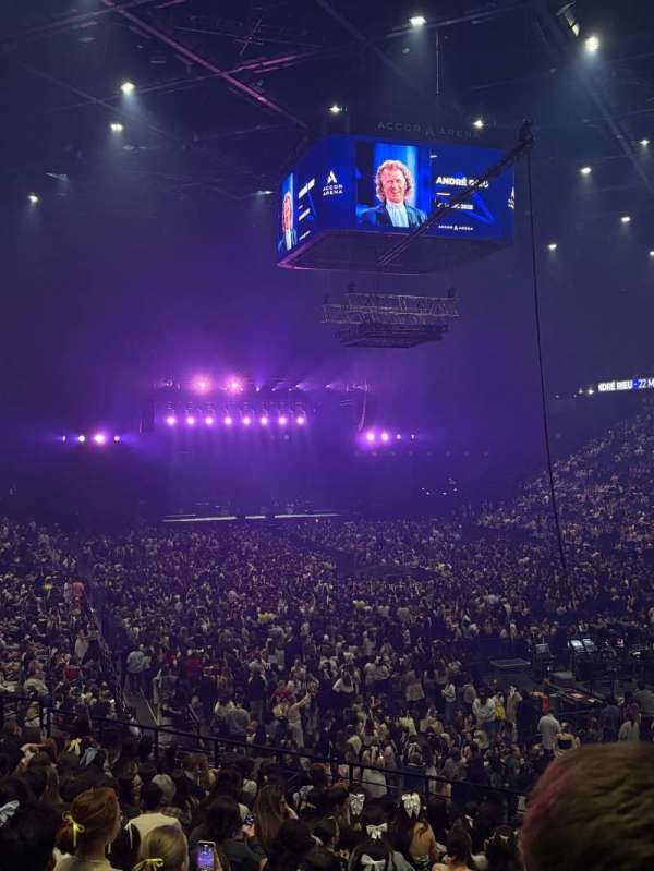 Accor Arena, section: Gradin T, row: 9, seat: 10