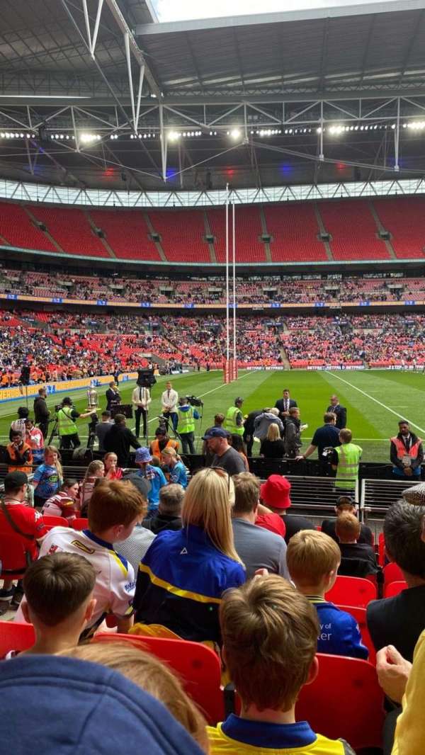 Wembley Stadium, section: 104, row: 10, seat: 43