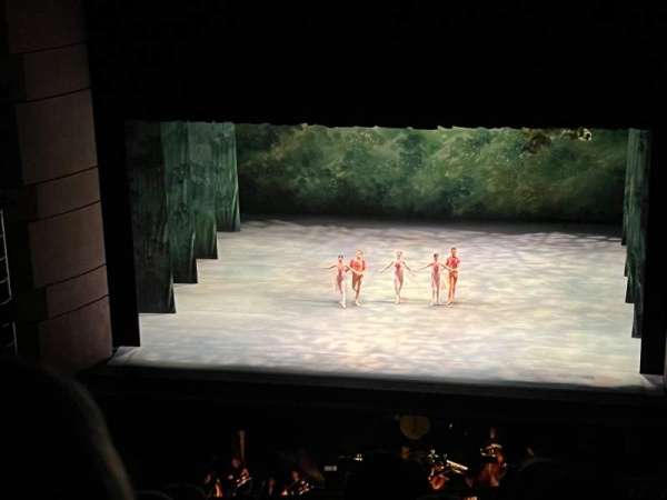 Four Seasons Centre, section: Ring 4, row: F, seat: 457