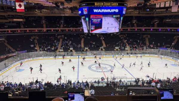 Madison Square Garden, section: 210, row: 4, seat: 22