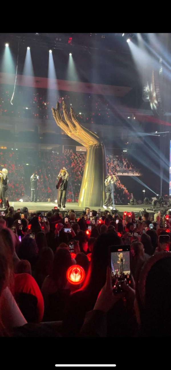 Uber Arena, section: 207, row: 3, seat: 16