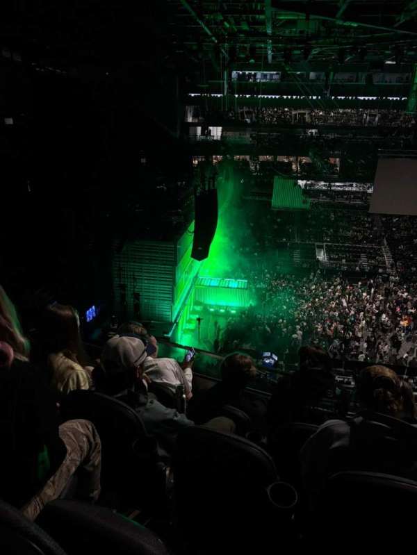 Climate Pledge Arena, section: 203, row: D, seat: 8