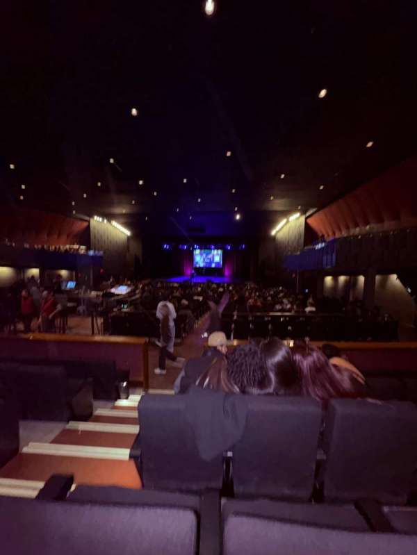 Queen Elizabeth Theatre, Toronto, section: Mezzanine, row: EE, seat: 25