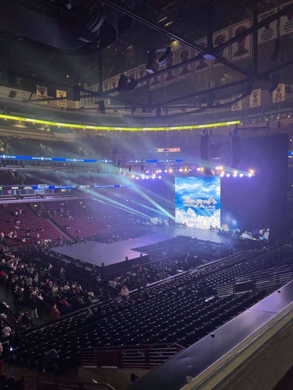 United Center, section: 202, row: 1, seat: 8