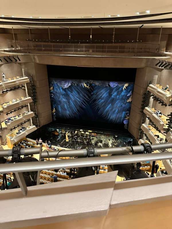 Four Seasons Centre, section: D, row: A, seat: 549