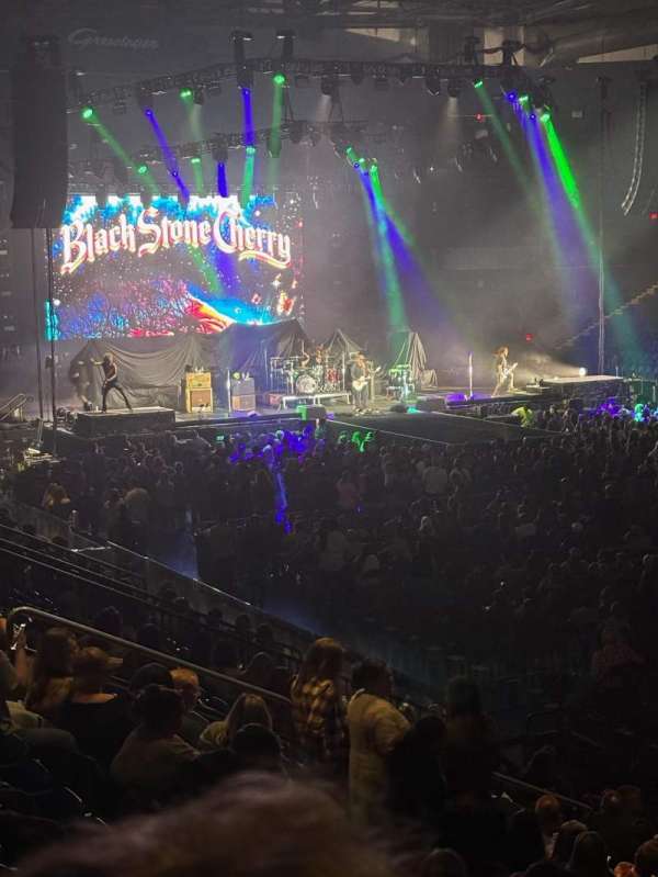 Grossinger Motors Arena, section: 106, row: Q, seat: 1