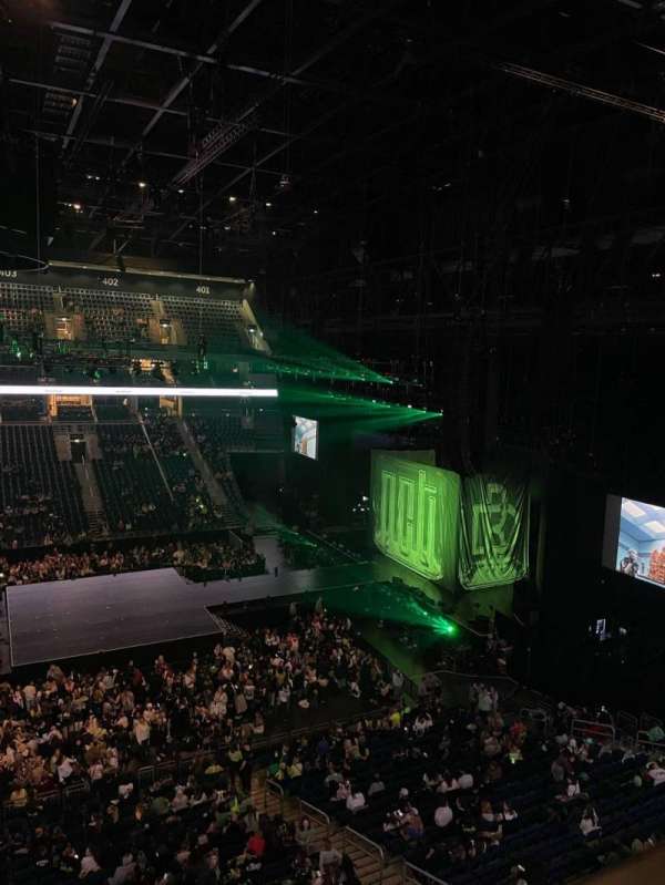 Uber Arena, section: 419, row: 1, seat: 5