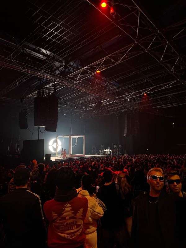 Zénith Paris, section: H, row: 11, seat: 49