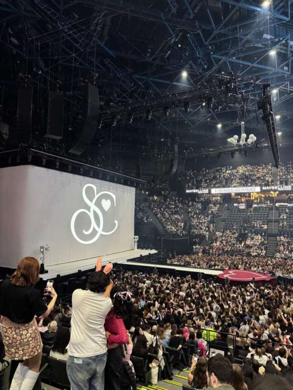 Accor Arena, section: Gradin O, row: 14, seat: 11