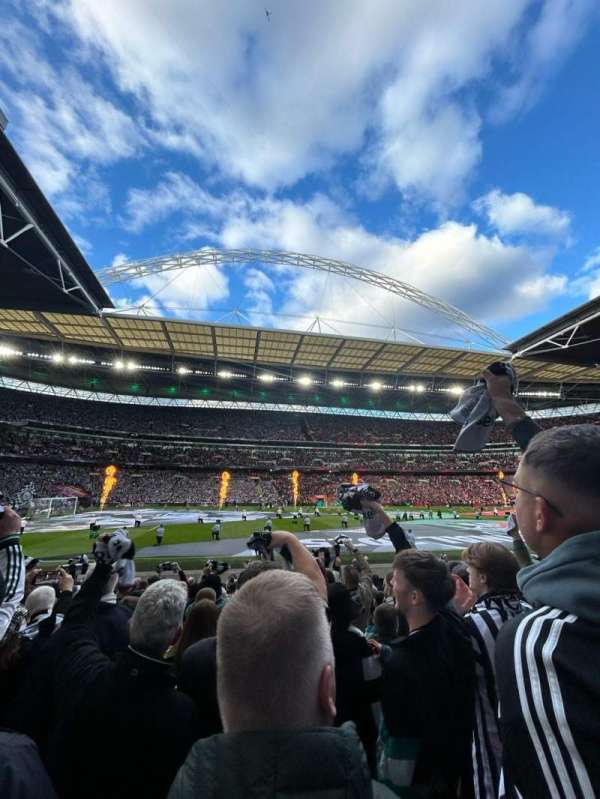 Wembley Stadium, section: 125, row: 11, seat: 61