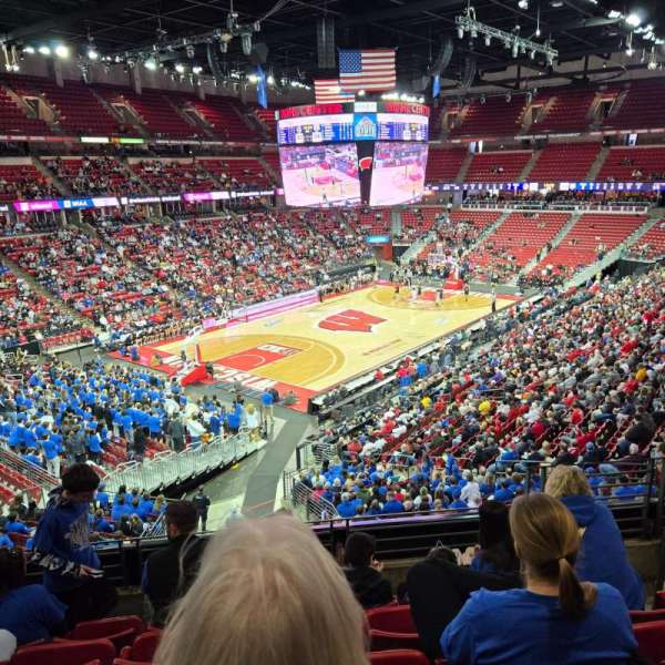 Kohl Center, section: 212, row: E, seat: 7