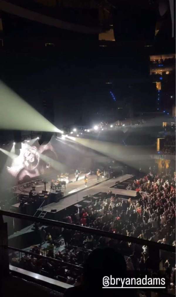 Arena Ciudad De México, section: 415, row: B, seat: 13