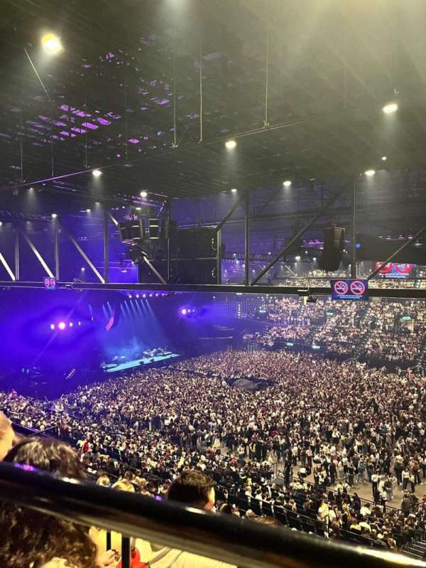 Hallenstadion, section: W2, row: 48, seat: 29
