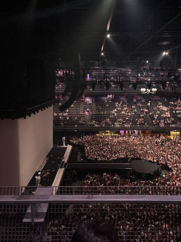 Ziggo Dome, section: 213, row: 2, seat: 430