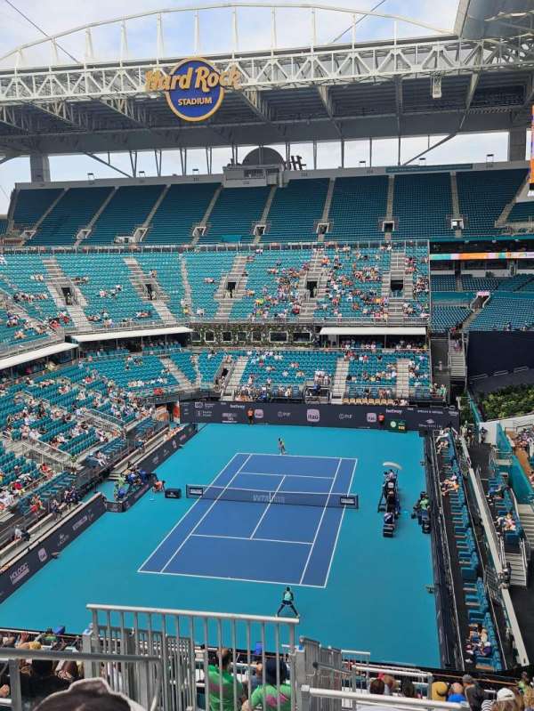 Hard Rock Stadium, section: 101, row: 16, seat: 6