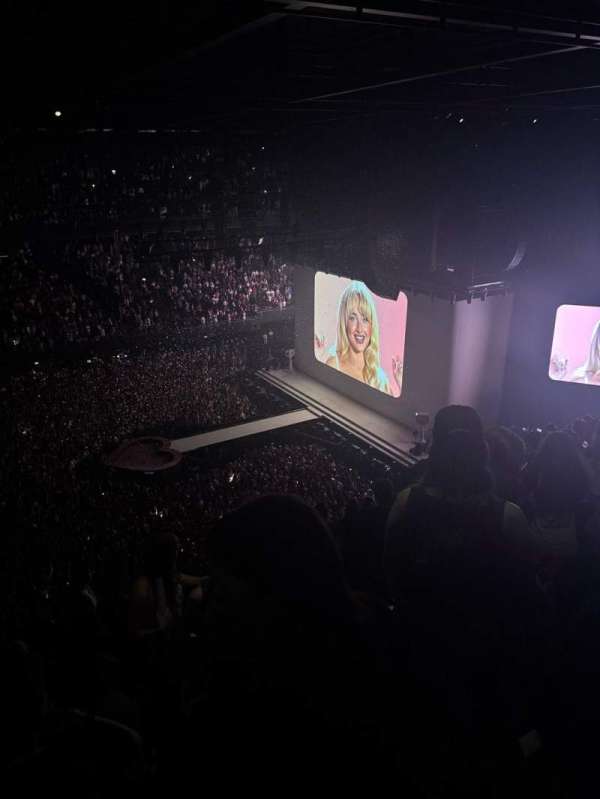 Ziggo Dome, section: 203, row: 9, seat: 80
