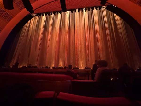 Radio City Music Hall, section: Orchestra 4, row: DD, seat: 402