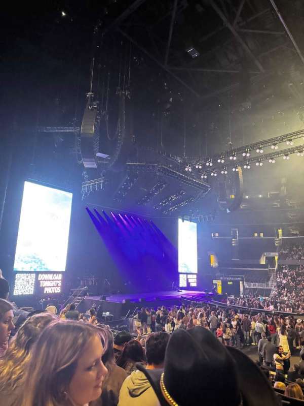 Crypto.com Arena, section: 112, row: 14, seat: 2