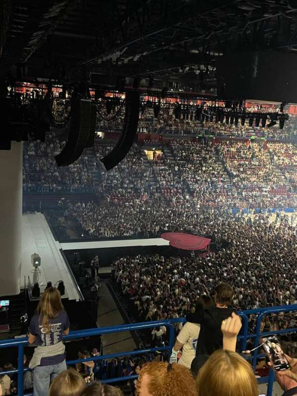 Unipol Forum, section: C8, row: 6, seat: 5