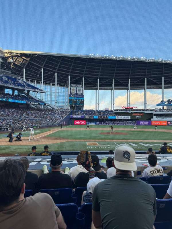 LoanDepot Park, section: 10, row: F, seat: 7