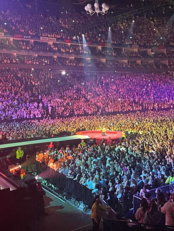 The O2, London, section: 118, row: Q, seat: 538