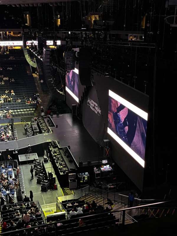 Oakland Arena, section: 231, row: 9, seat: 4