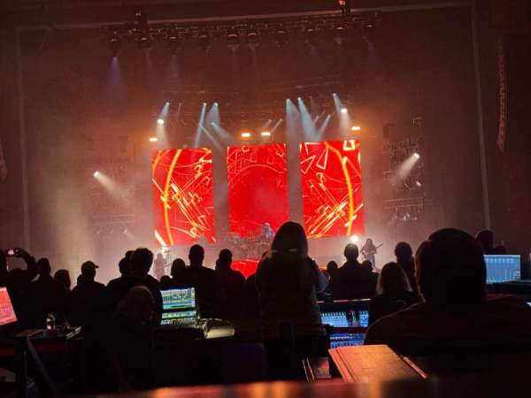 Toyota Oakdale Theatre, section: 205, row: DD, seat: 12