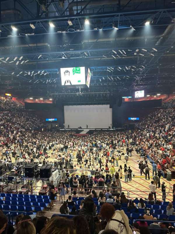 Unipol Forum, section: B28, row: 11, seat: 10