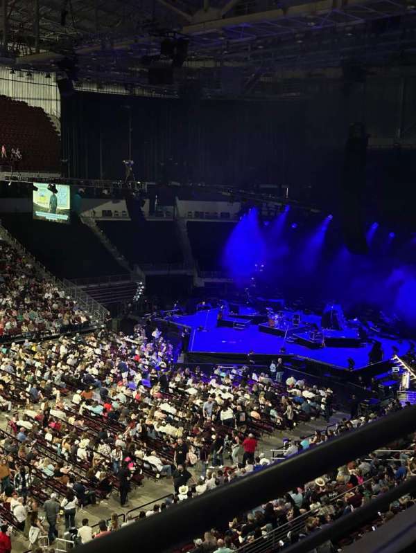 simmons bank arena, section: 207, row: 1, seat: 4