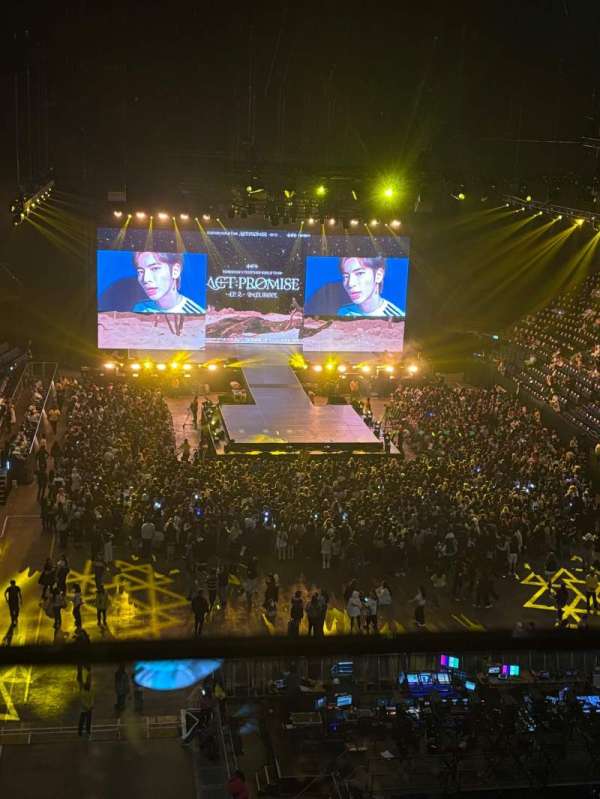 The O2, London, section: 410, row: A, seat: 692