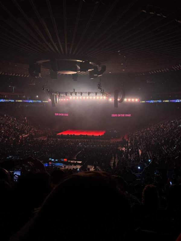 Oakland Arena, section: 106, row: 30, seat: 21
