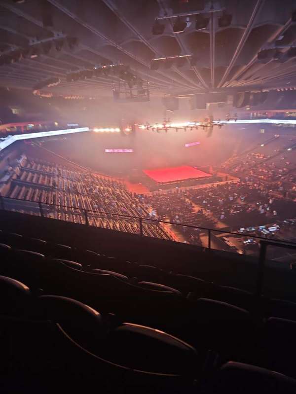 Oakland Arena, section: 212, row: 4, seat: 1