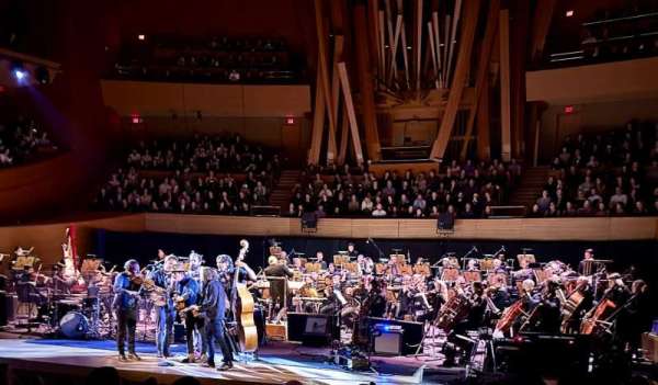 Walt Disney Concert Hall, section: Orchestra, row: B, seat: 136