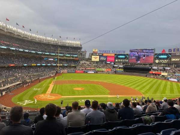 Yankee Stadium, section: 217, row: 11, seat: 17