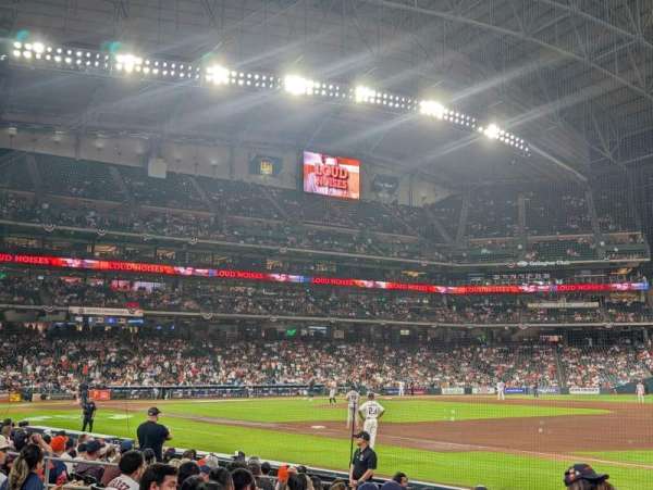 Daikin Park, section: 128, row: 11, seat: 17