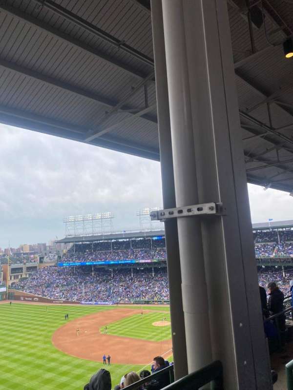 Wrigley Field, section: 405L, row: 1, seat: 14