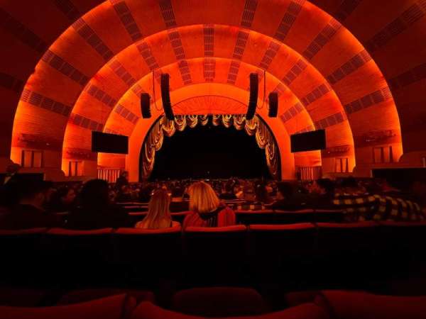 Radio City Music Hall, section: Orchestra 4, row: D, seat: 407