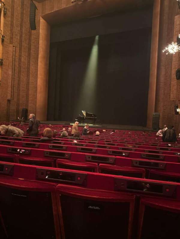Metropolitan Opera House - Lincoln Center, section: Orchestra R, row: U, seat: 14
